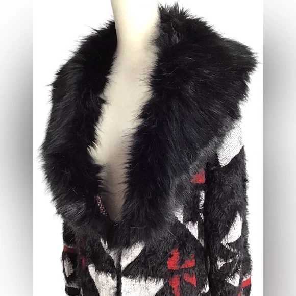 BCBG MAXAZRIA COZY AZTEC Faux Fur Trimmed Cardigan Womens Size Large - Picture 5 of 9
